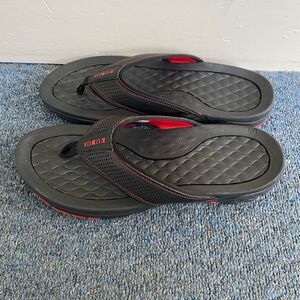 Kubua men size 11 waterproof comfort footbed slipon sandals w/arch support